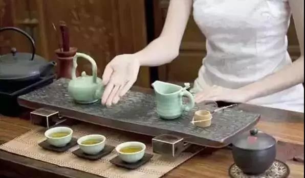 黄金茶别名是啥？用颜色和价格命名的“黄金茶”【鸦鹊山】