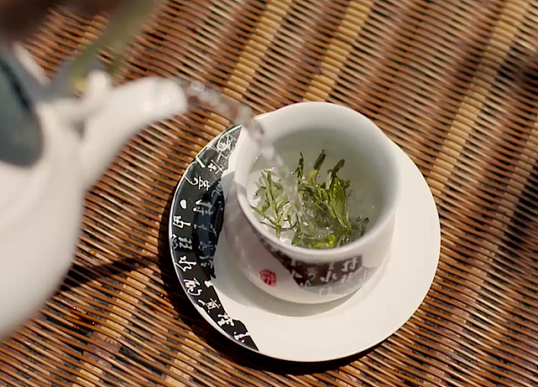 茶叶礼盒属于农产品吗？喝茶只是一种生活方式【鸦鹊山】