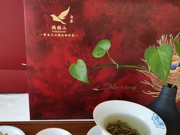 春节茶叶喜气礼盒：爱茶，是国人骨子里的天性【鸦鹊山】